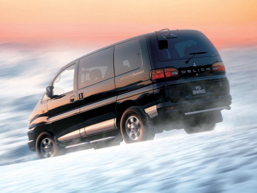  Mitsubishi Delica Space Gear 4WD 1997 года  (фото 10 из 10)
